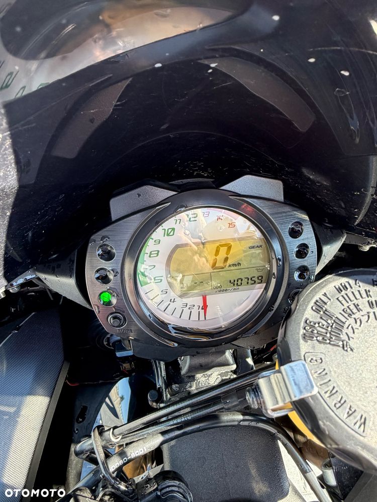 Kawasaki ZXR - 12