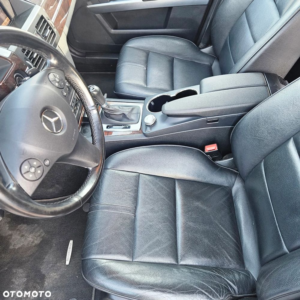 Mercedes-Benz GLK - 25