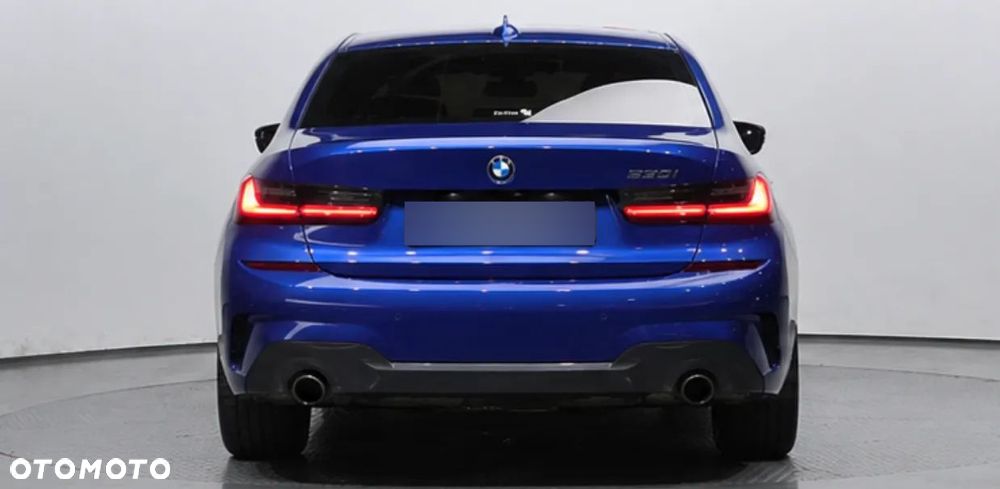 BMW Seria 3 330i M Sport - 3