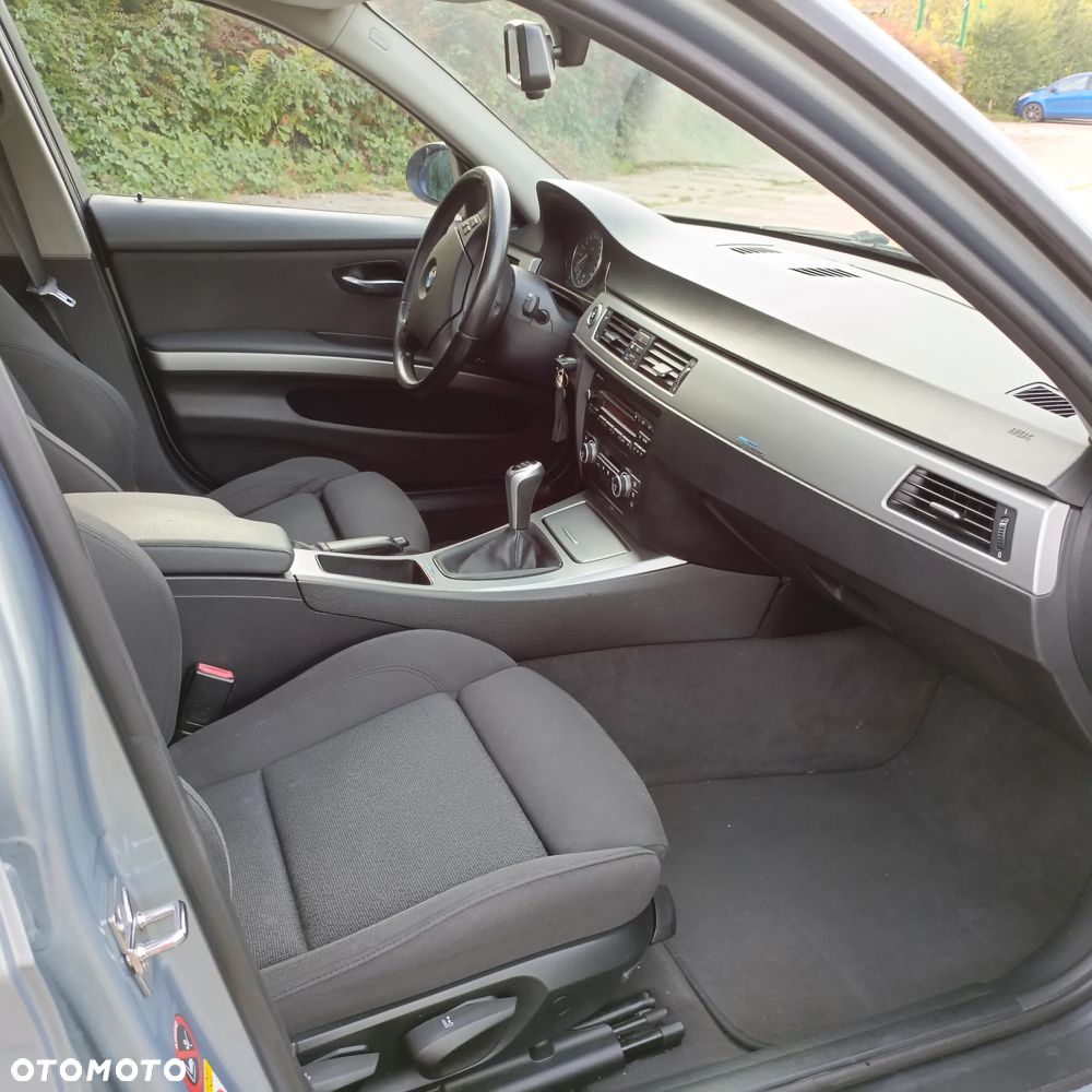 BMW Seria 3 318i Edition Lifestyle - 6