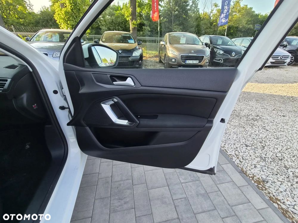 Peugeot 308 1.6 e-HDi Active S&S - 17