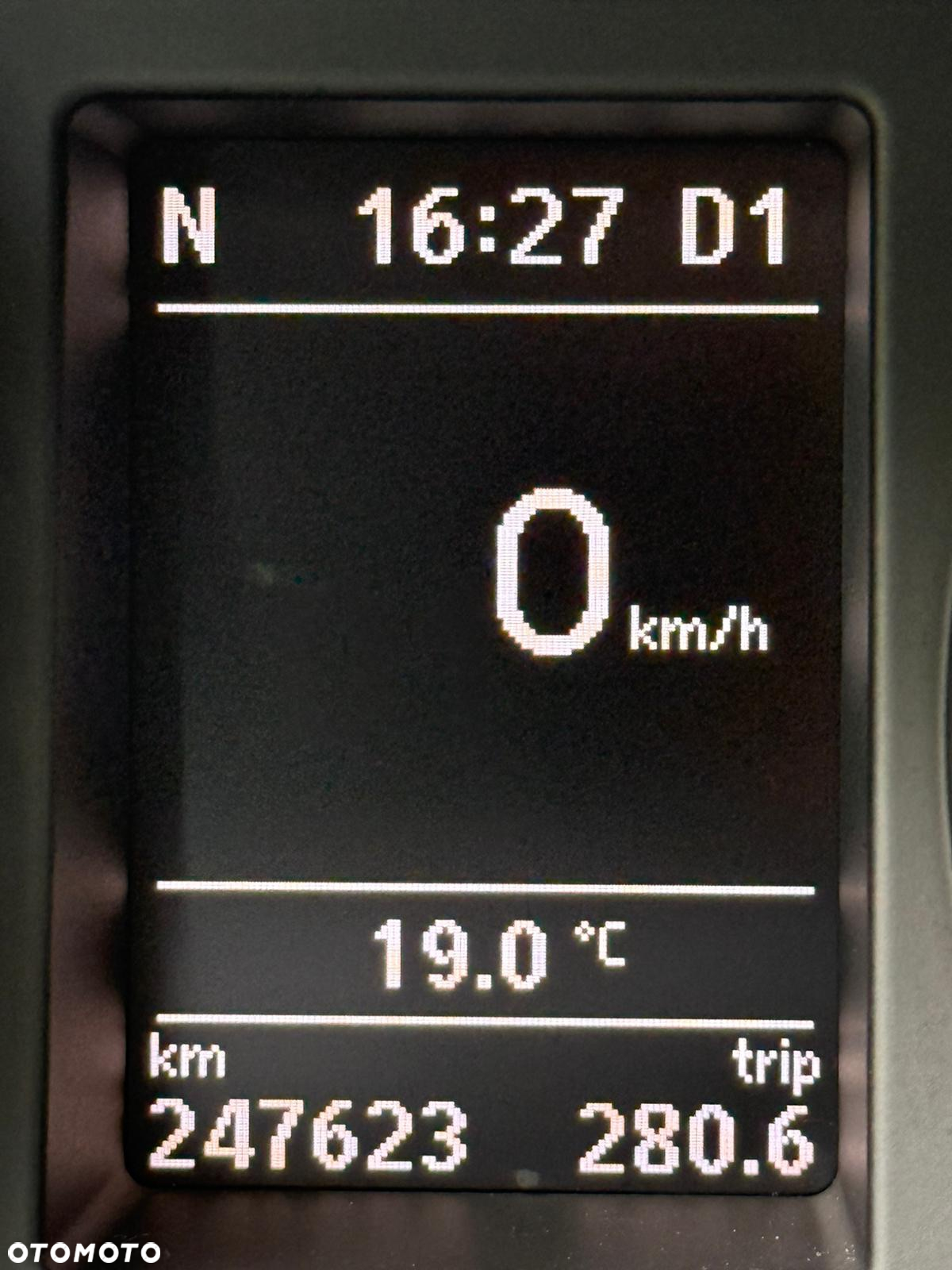 Skoda Superb 2.0 TDI 4x4 Platinum DSG - 22