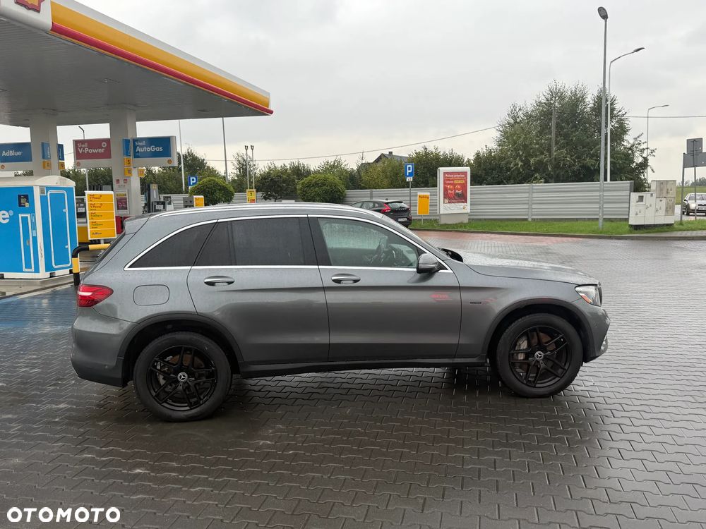 Mercedes-Benz GLC - 7