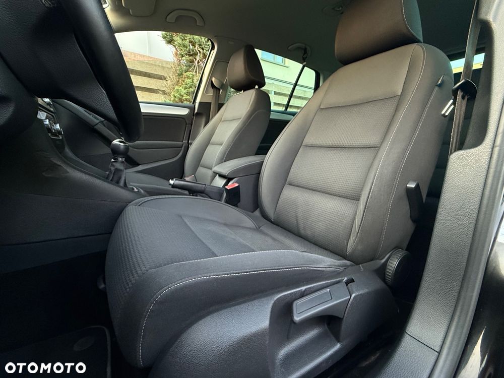 Volkswagen Golf 2.0 TDI DPF BlueMotion Technology Team - 34