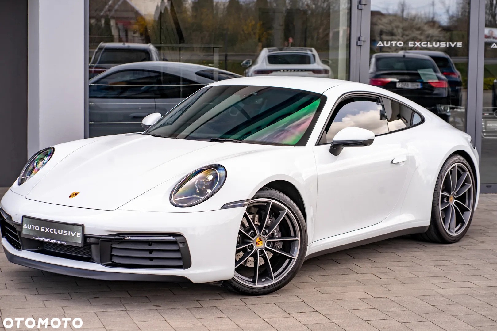 Porsche 911 Carrera - 6