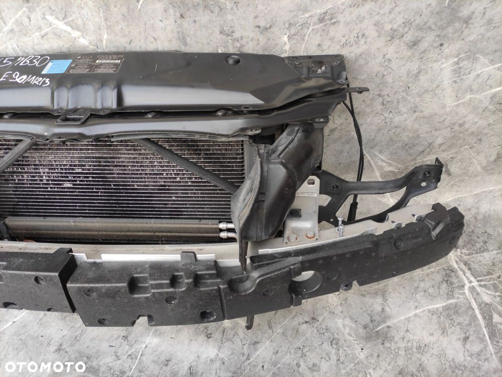 PAS PRZEDNI WZMOCNIENIE CZOŁOWE CHŁODNICE WIATRAK BMW E60 E61 535i N54B30 3.0 B - 3
