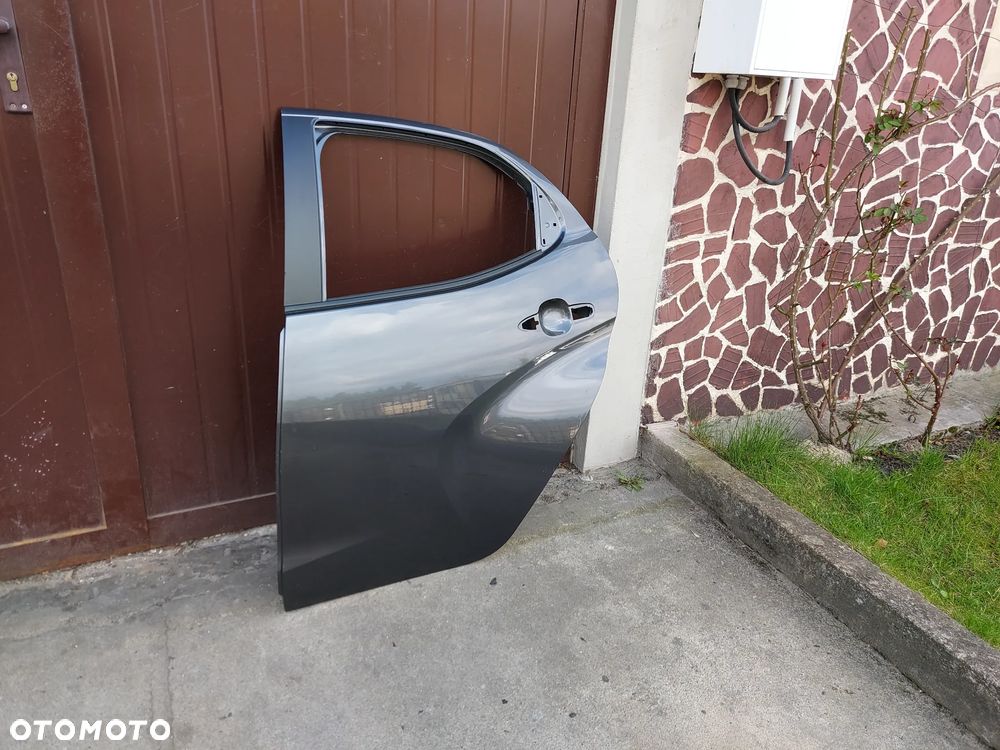 Toyota Yaris IV 20- Drzwi Lewe Tylne Tył L - 2