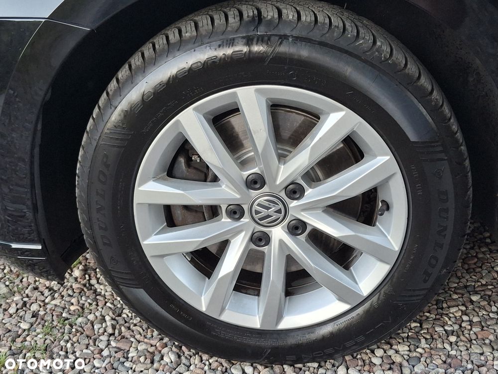 Volkswagen Passat - 21