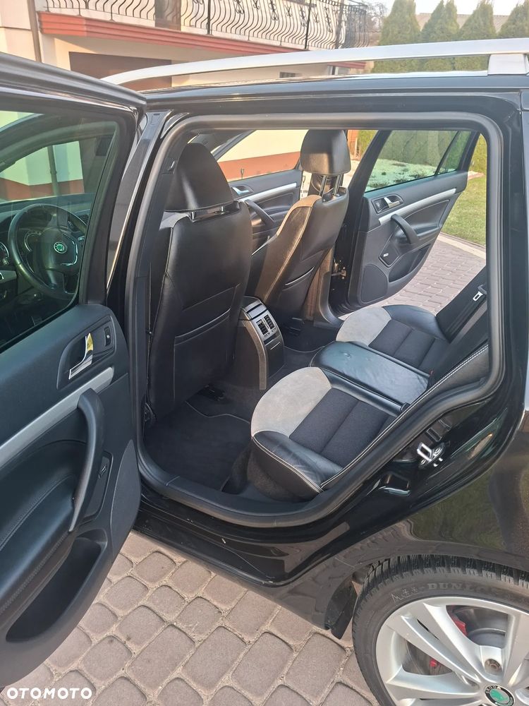 Skoda Octavia 2.0 TDI CR DPF RS - 18