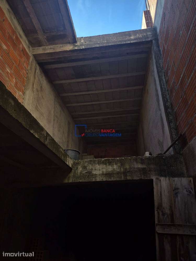 Moradia T5 - Grande imagem: 5/6