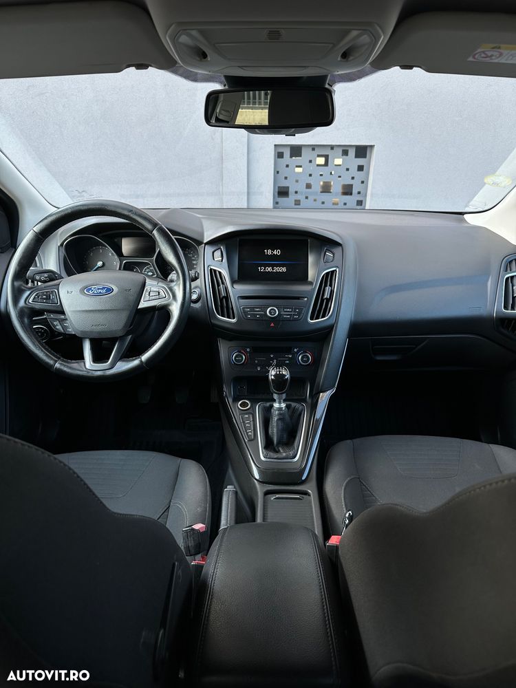 Ford Focus 1.6 TDCi DPF Titanium - 9