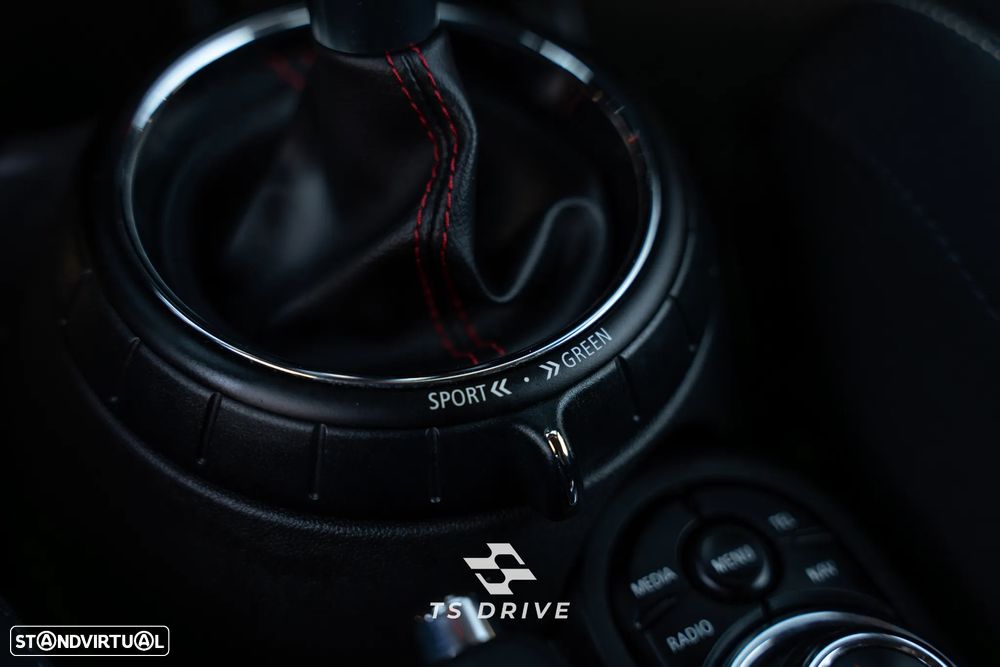 MINI 3 Portas John Cooper Works Aut. - 20