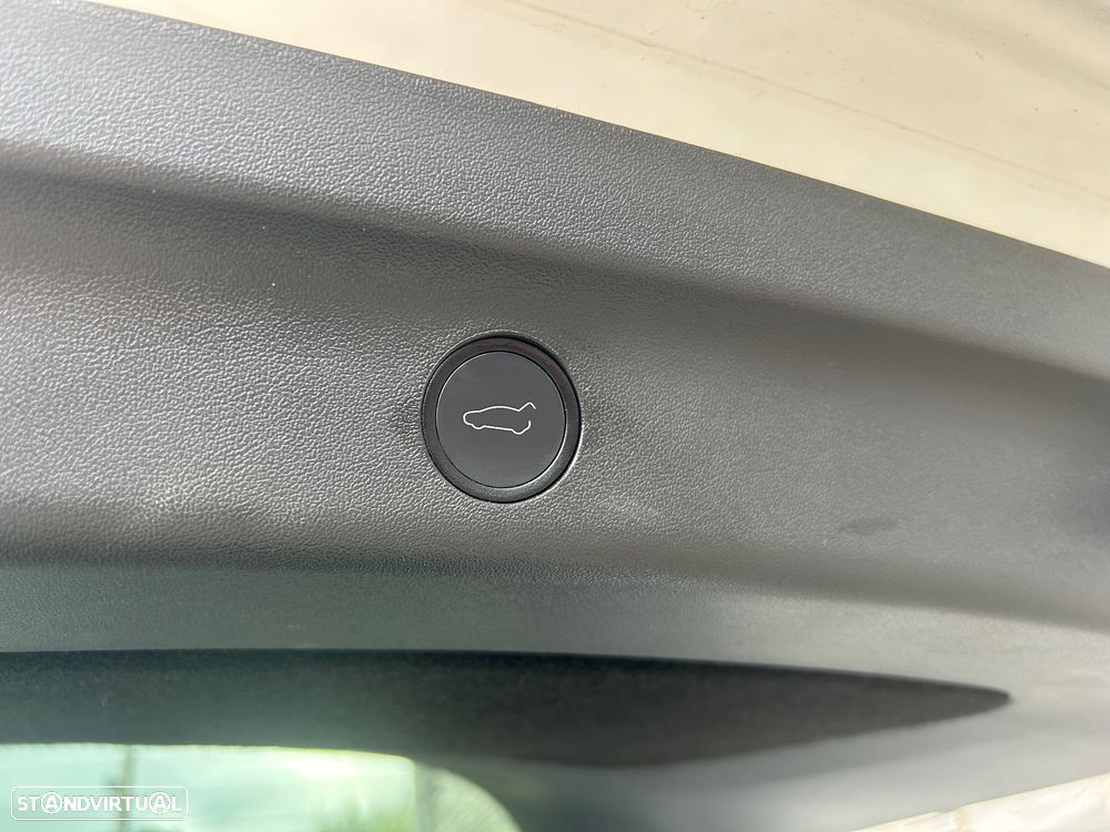 Tesla Model Y Tração Traseira - 28