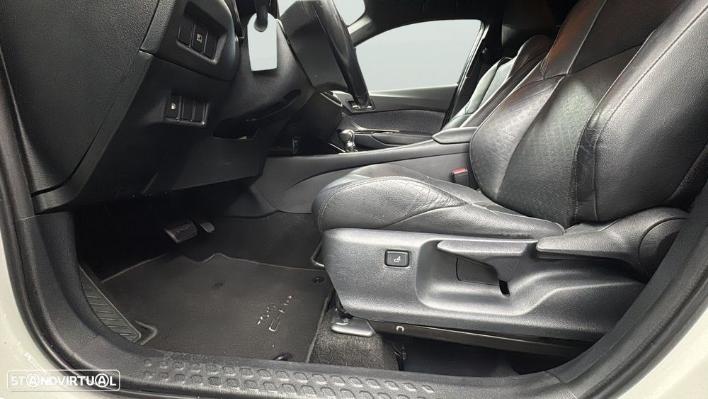 Toyota C-HR 1.8 HSD Exclusive+P.Luxury - 10