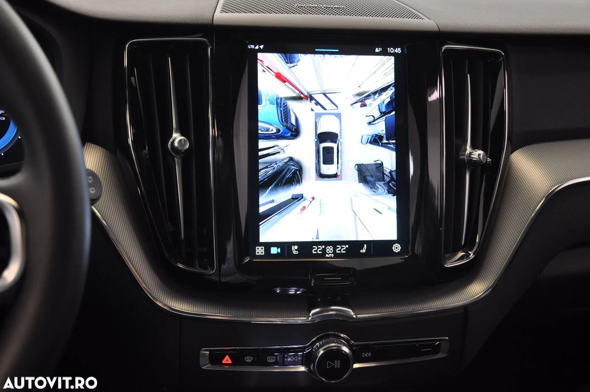 Volvo XC 60 T6 AWD Plug-in Hybrid Plus Bright - 22