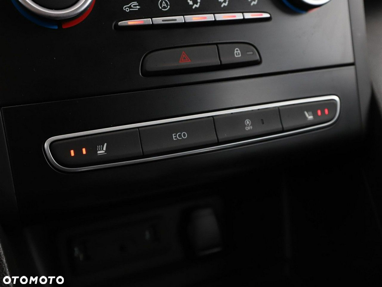 Renault Megane ENERGY TCe 130 EDC BUSINESS - 30