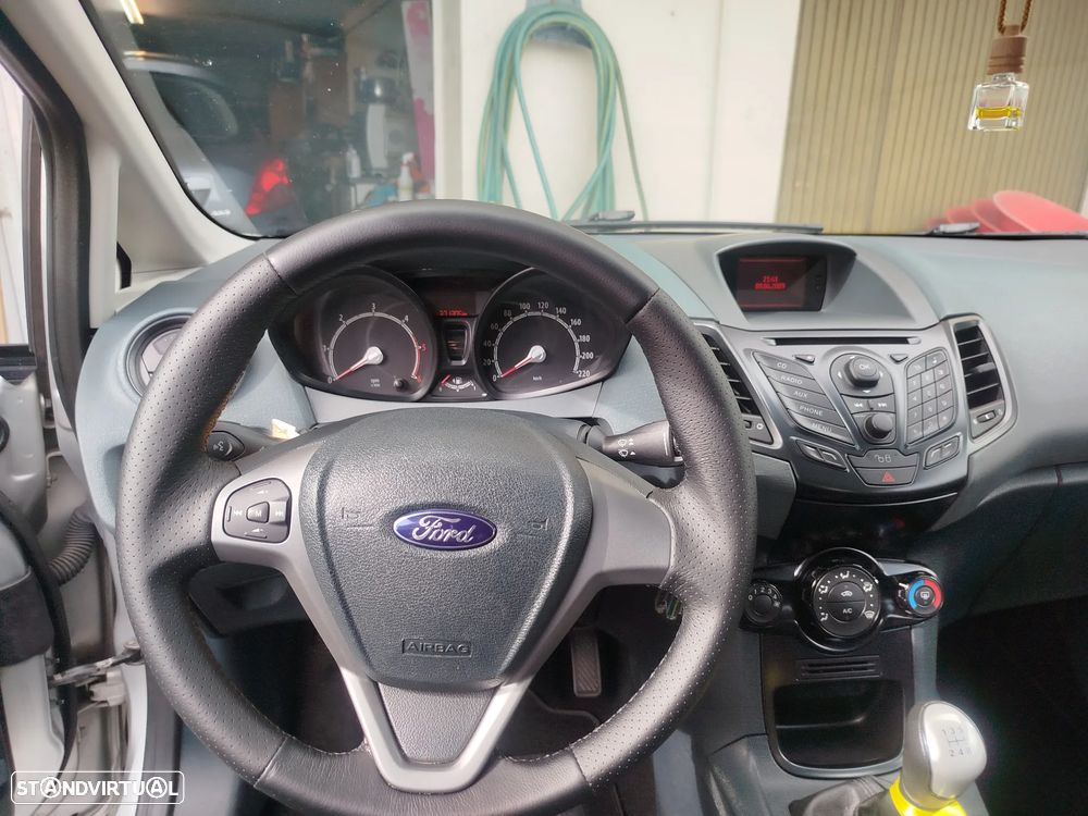 Ford Fiesta 1.4 TDCI Titanium - 10