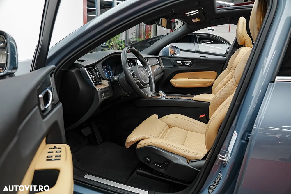 Volvo XC 60 B5 D AWD Geartronic Inscription - 4