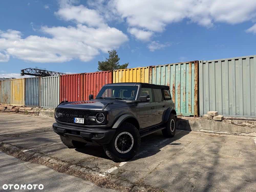Ford Bronco - 4