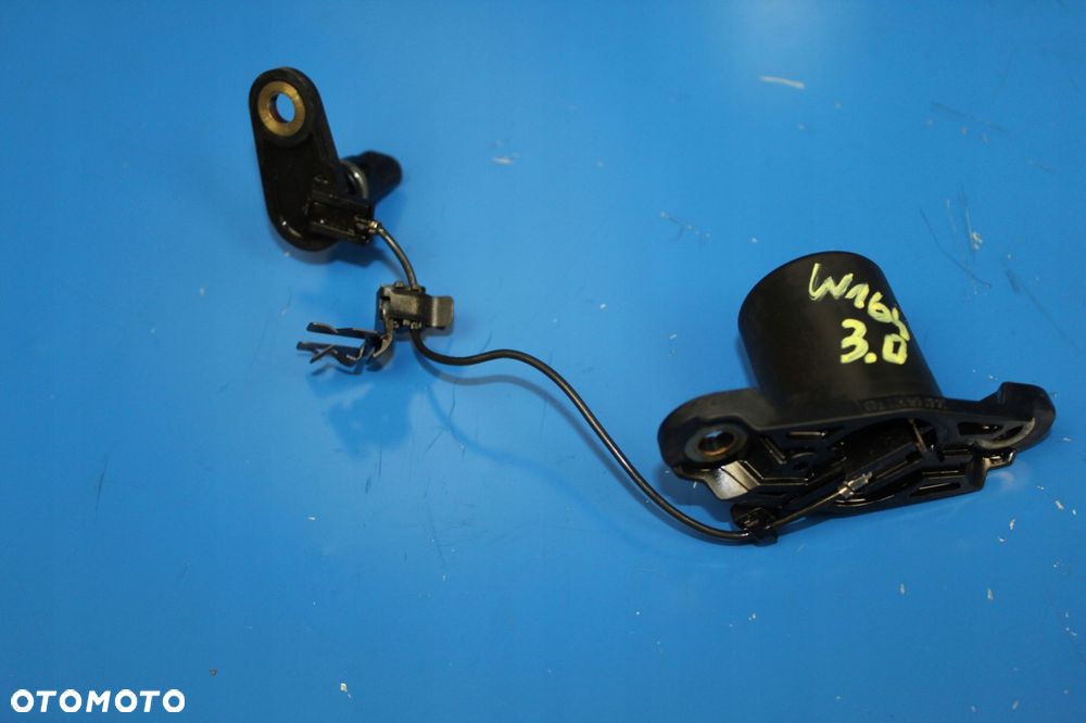 MERCEDES ML W164 W219 GL 3.0 CDI CZUJNIK OLEJU - 1