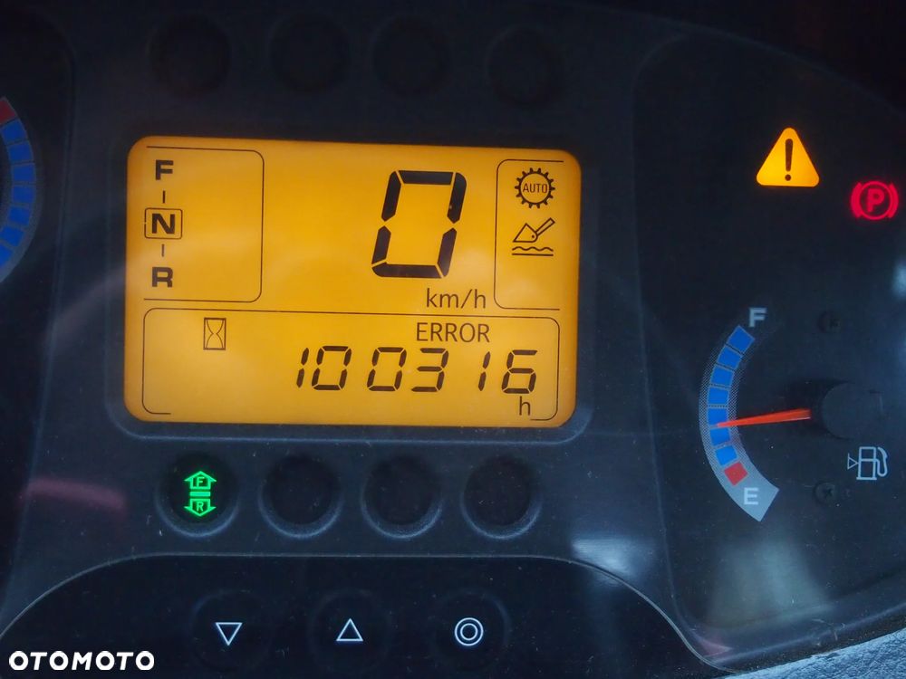 Ładowarka Hitachi ZW250 - 3