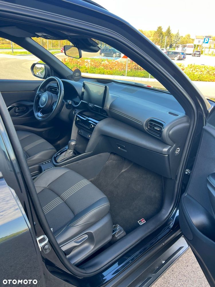 Toyota Yaris - 12