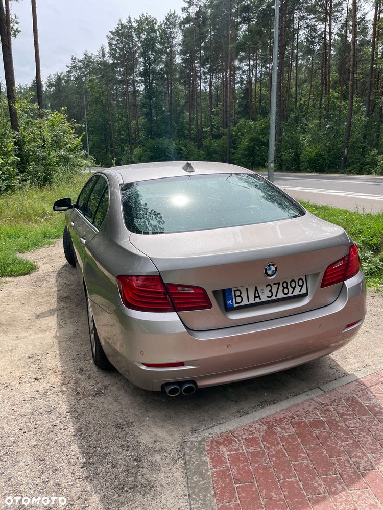BMW Seria 5 525d Luxury Line - 7