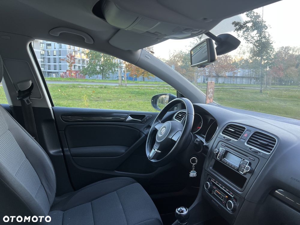 Volkswagen Golf - 20