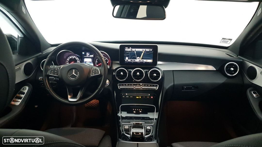 Mercedes-Benz C 300 h Exclusive - 19
