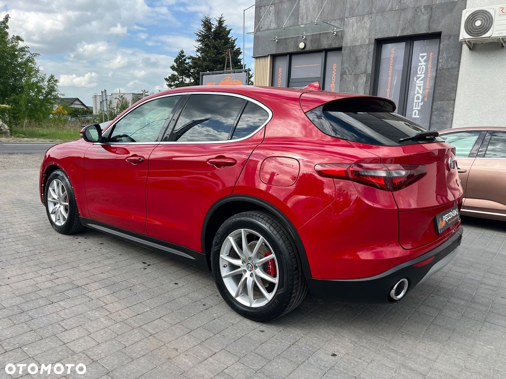 Alfa Romeo Stelvio - 4