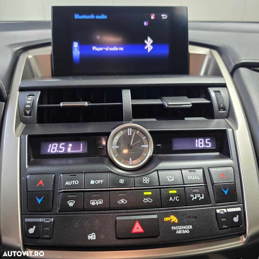 Lexus Seria NX 300h AWD Luxury - 34