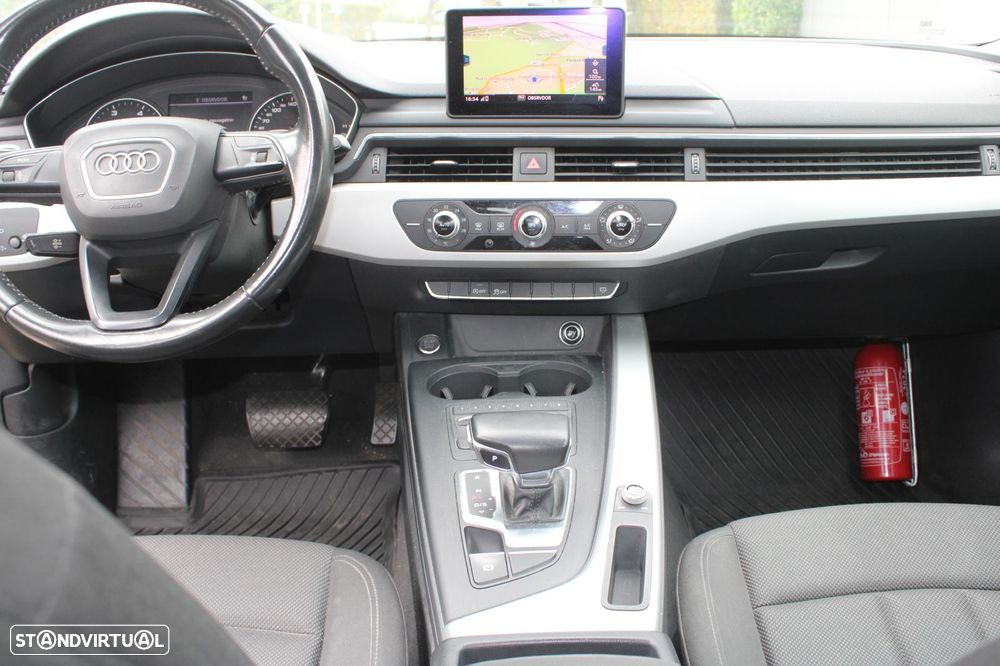 Audi A4 2.0 TDI ultra S tronic - 9