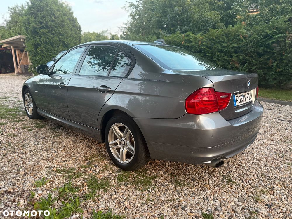 BMW Seria 3 320i Edition Exclusive - 5