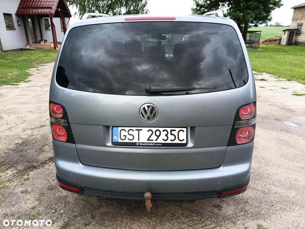 Volkswagen Touran - 3