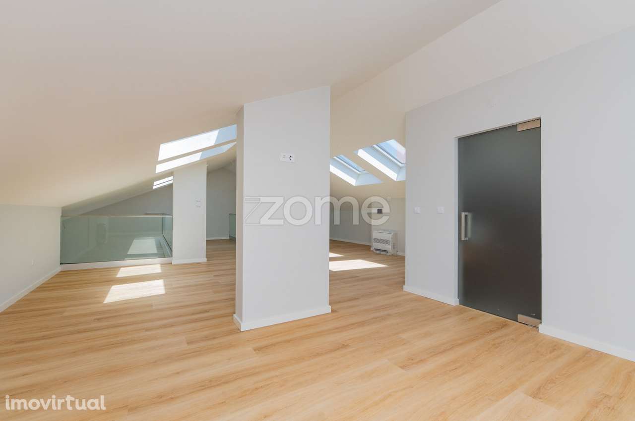 Apartamento T3 +1 com Mezanino / 3 lugares de garagem - Grande imagem: 3/29