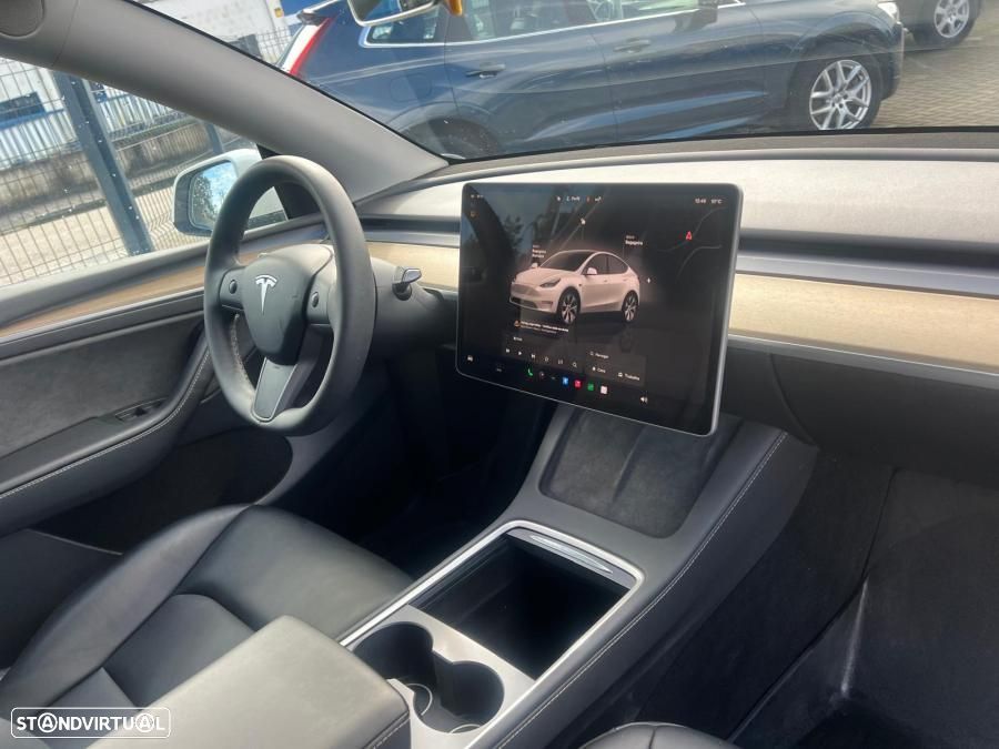 Tesla Model Y RWD - 7