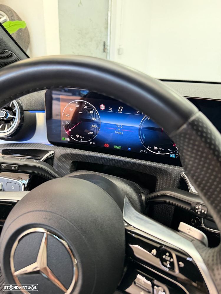 Mercedes-Benz A 250 e AMG Line - 12