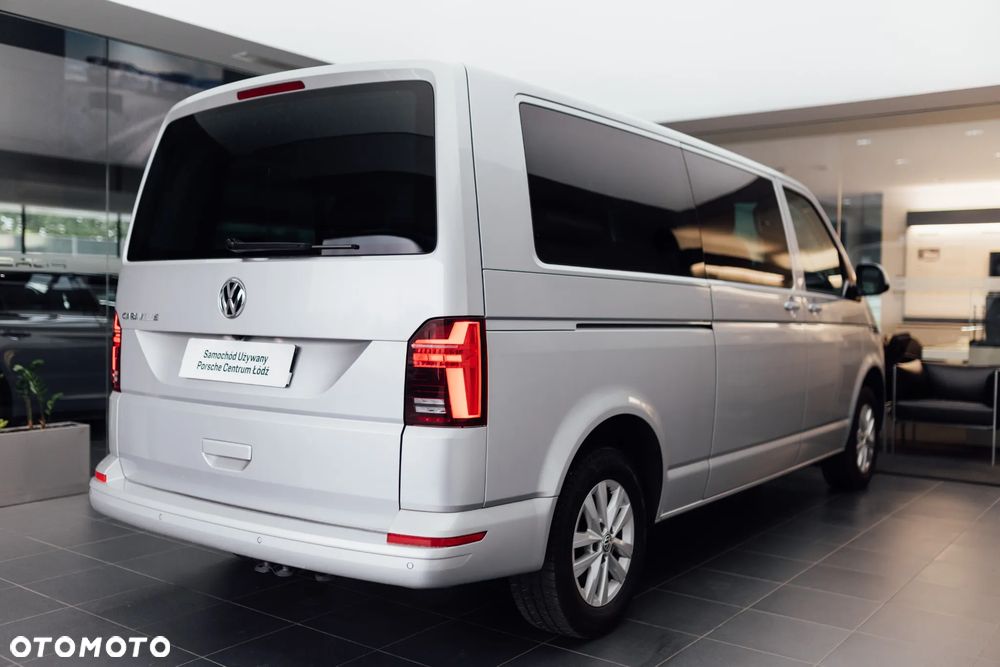 Volkswagen Caravelle - 11