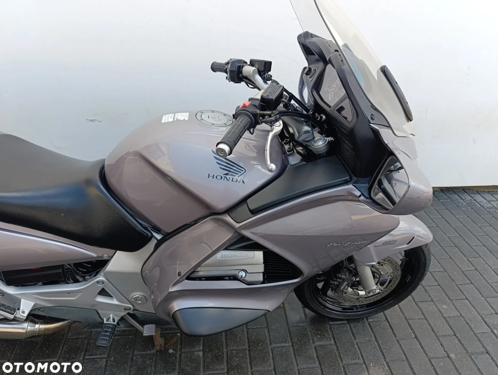 Honda ST - 29
