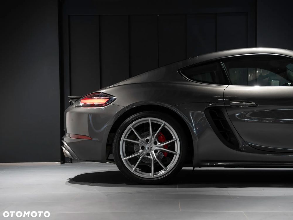 Porsche 718 Cayman GPF S PDK - 9