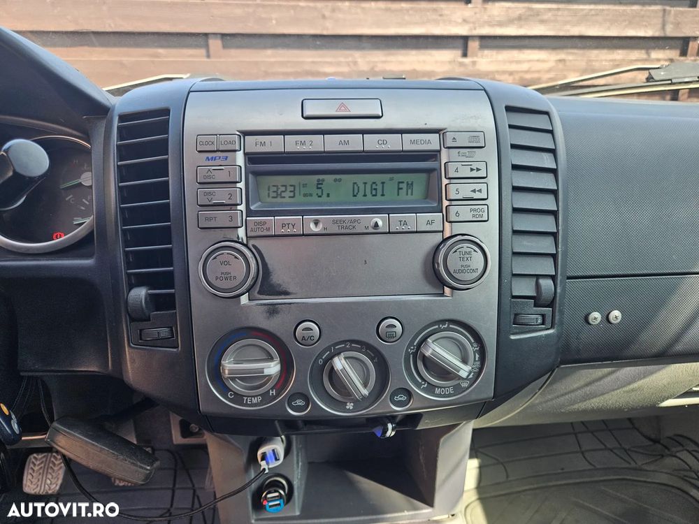 Ford Ranger XLT - 12