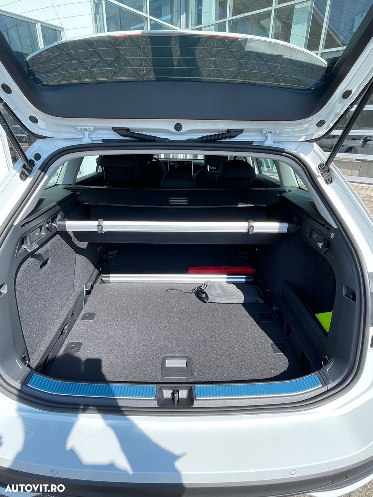 Volkswagen Passat 1.5 eTSI DSG MHEV Base - 7