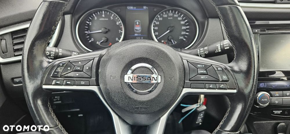 Nissan Qashqai 1.3 DIG-T SHIRO - 10