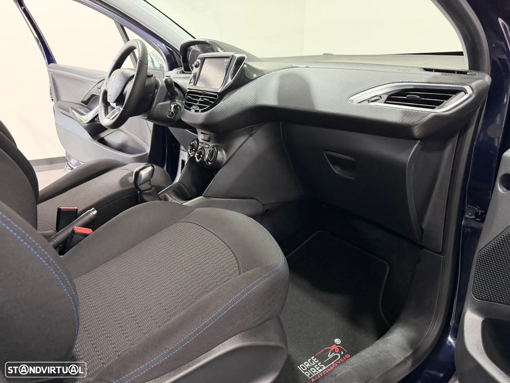 Peugeot 208 1.2 PureTech Style - 39