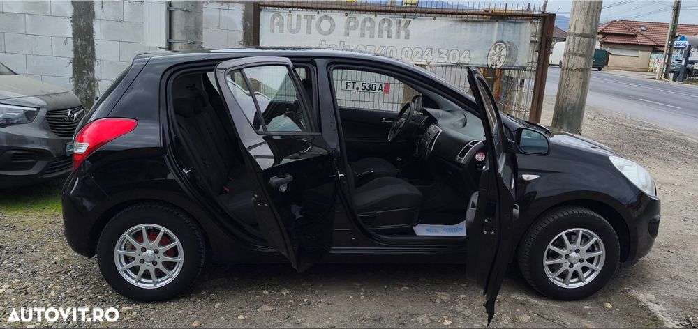 Hyundai i20 1.2 Edition Plus - 12