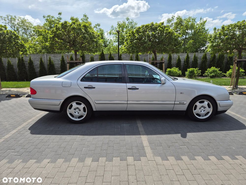 Mercedes-Benz Klasa E - 8