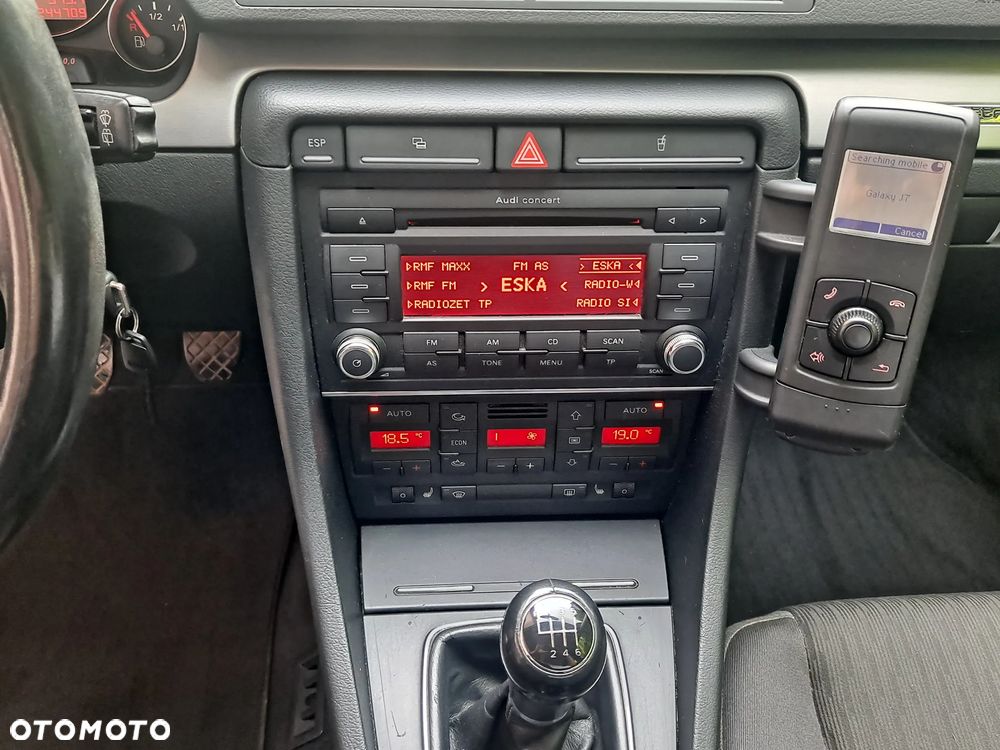 Audi A4 Avant 2.0 TDI DPF quattro S line Sportpaket (plus) - 15