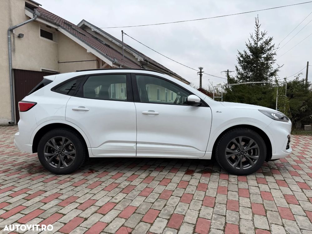 Ford Kuga 2.5 Duratec FHEV ST-LINE - 4