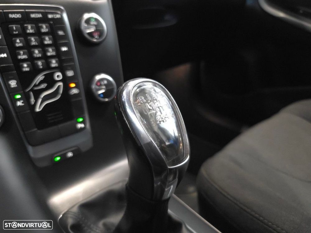 Volvo V40 1.6 D2 Momentum - 36