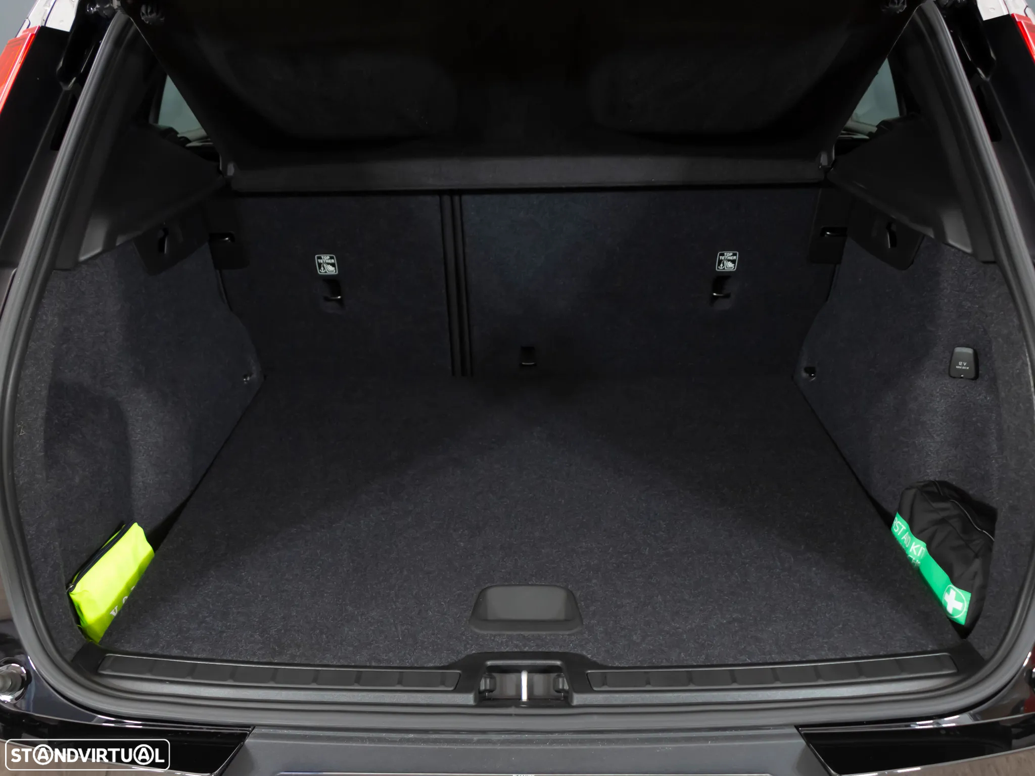 Volvo XC 40 1.5 T2 Momentum Core - 9